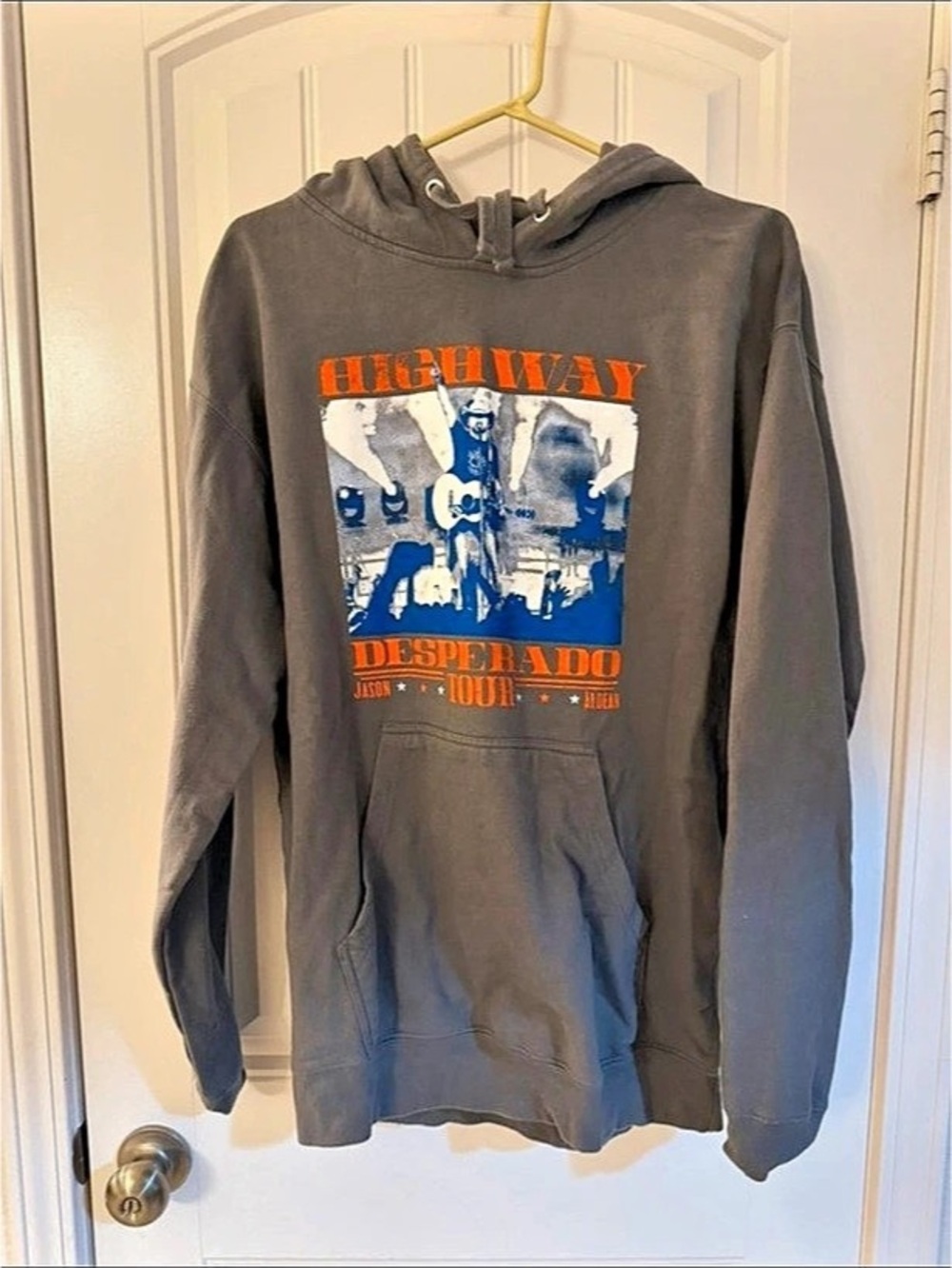Independent Trading Co. Graphic Hoodie in Gray Like New